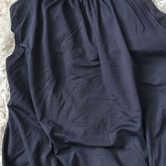 Lululemon top size 8 - Picture 2 of 2